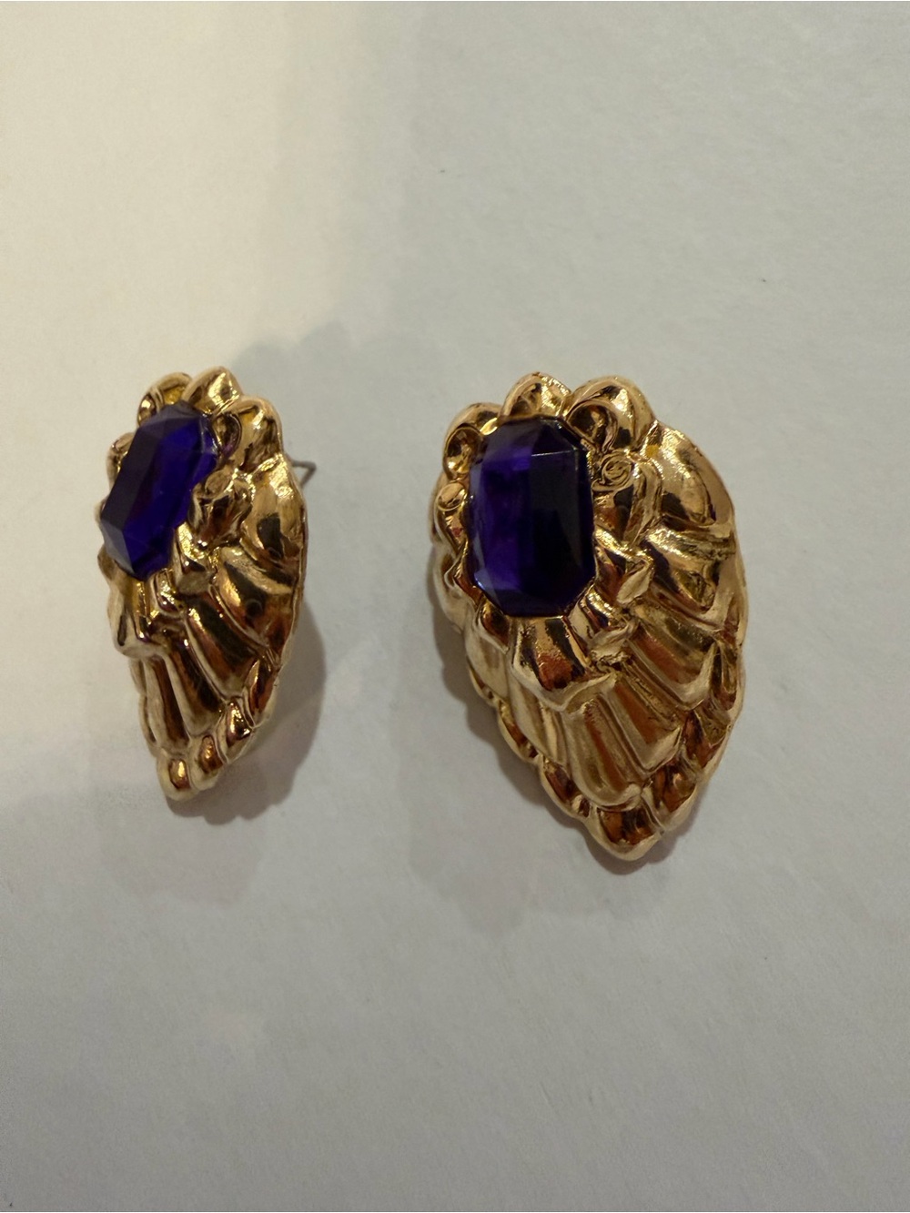 Vintage M. Lent pierced statement earrings. - Picture 5 of 7
